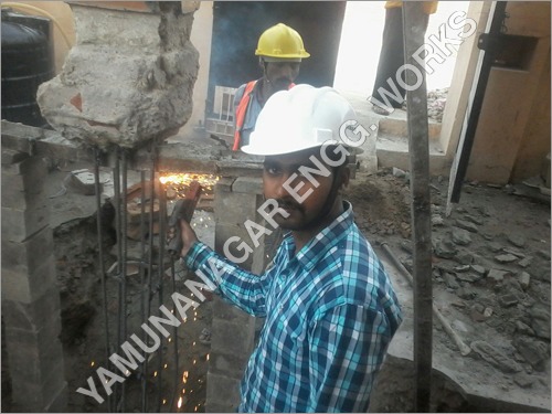 Hotel Lifting Services By YAMUNANAGAR ENGG. WORKS