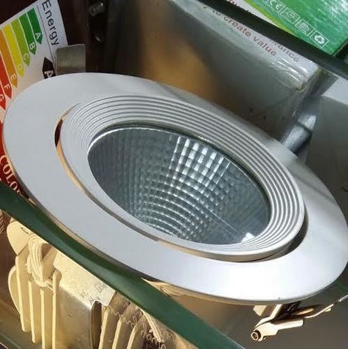 Led Zoom Light