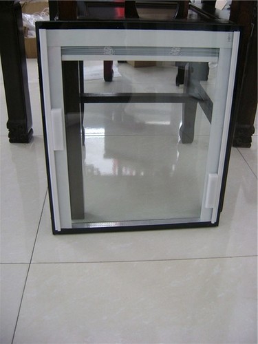 Insulated Glass With Blinds 02