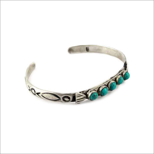 Fabuleous ! Turquoise 925 Sterling Silver Bangle