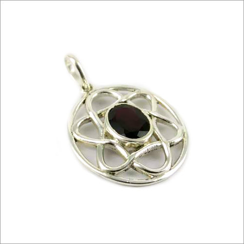 Excellent Garnet 925 Sterling Silver Pendant