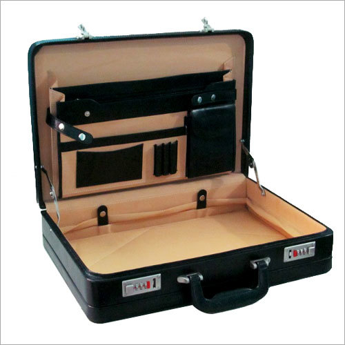 Leather Laptop Briefcase Gender: Unisex