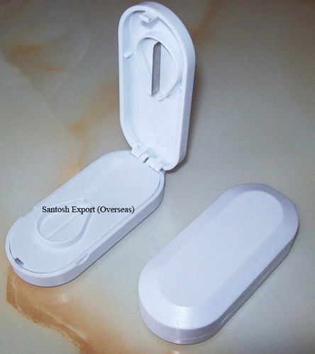 Pill cutter