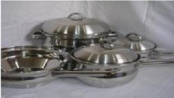 Belly Shaped Cookware Set By SAIJEE IMPEX