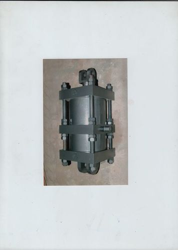 clevis mounted hydraulic cylinder