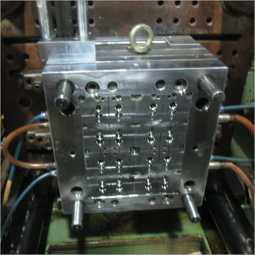 4 Cavity Container Cap Mould