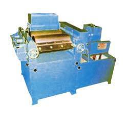Triple Roller Mill Machine