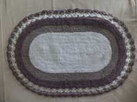 Oval Design Bath Mat