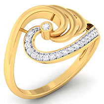 18K Yellow Gold Ring with Diamonds