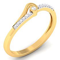 18K Yellow Gold Ring with Diamonds
