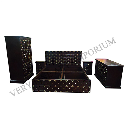 Tile Fitted Wooden Bedroom Furniture
