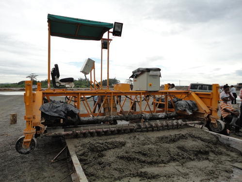 Steel Roller Screed Paver