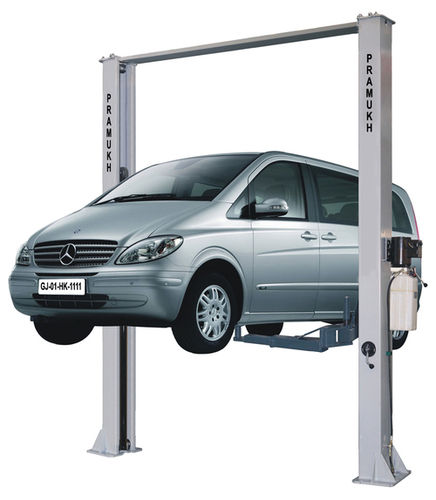 Hydraulic Two Post Car Lift Load Capacity: 4000  Kilograms (Kg)