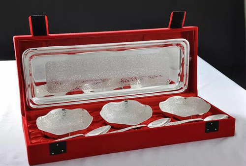 Designer Bowls and Tray Set