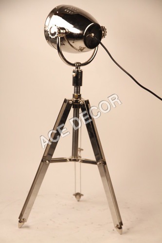 TRIPOD LAMP METALLIC
