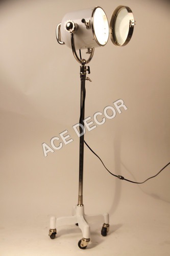 TRIPOD CAP LAMP