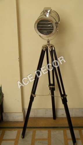 TRIPOD PLANE LAMP