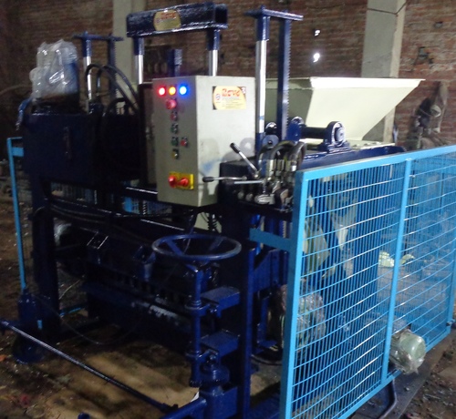 Fully Automatic Egg Laying Concrete Block Machine - Mould Size 4x8x16, 6x8x16, 8x8x16 | 7.5 HP Hydraulic Pump, Blue Color, Warranty Included