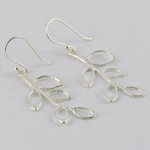 Fine Jewelry !! 925 Sterling Silver Earring