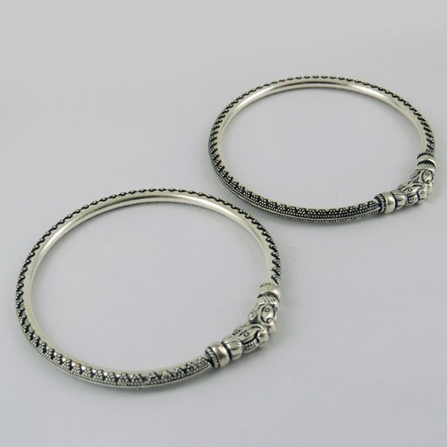 Stay Classy 925 Sterling Silver Bangle