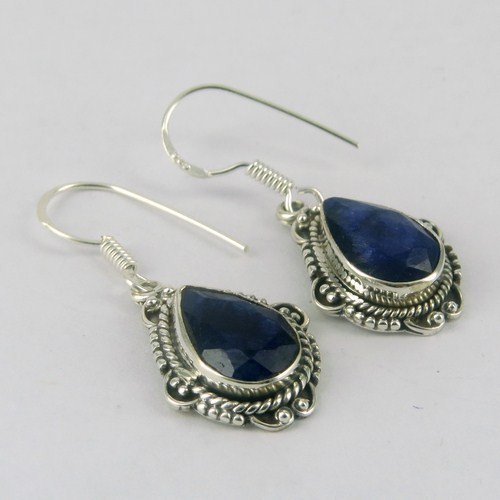 Fantastic Dyed Blue Sapphire 925 Sterling Silver Earring