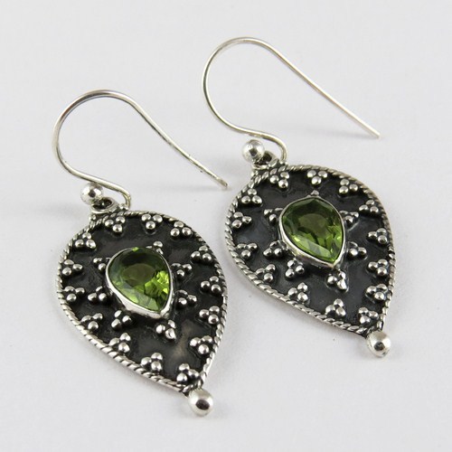 Oxidized ! Delicate Bezel Setting Peridot 925 Sterling Silver Earring