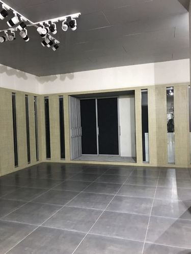 Tiles Display Revolving Slide