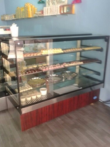 Sweet Display Counter