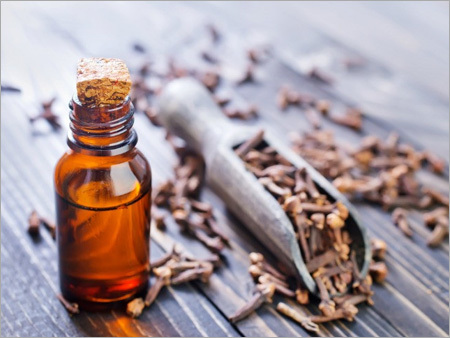 Clove Bud Essential Oil