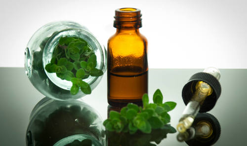 Oregano Oil (Carvacrol > 60%%)