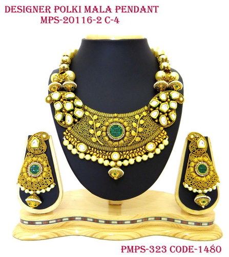 Antique Designer Polki Pendant Set