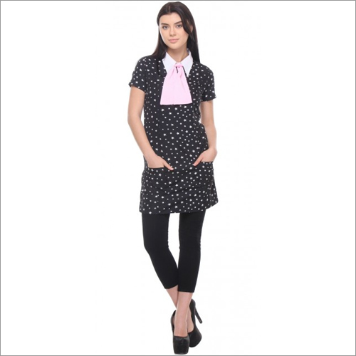 Katara - Black Star Print Half Sleeves Relaxed Fit Dress