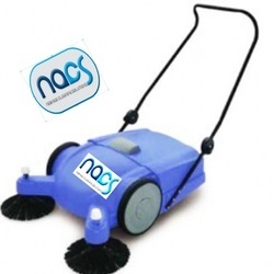 Manual Road Sweeper - HDPE Brush, 700mm Width, 40L ABS Hopper | User Friendly, No Electricity, Adjustable Side Brush