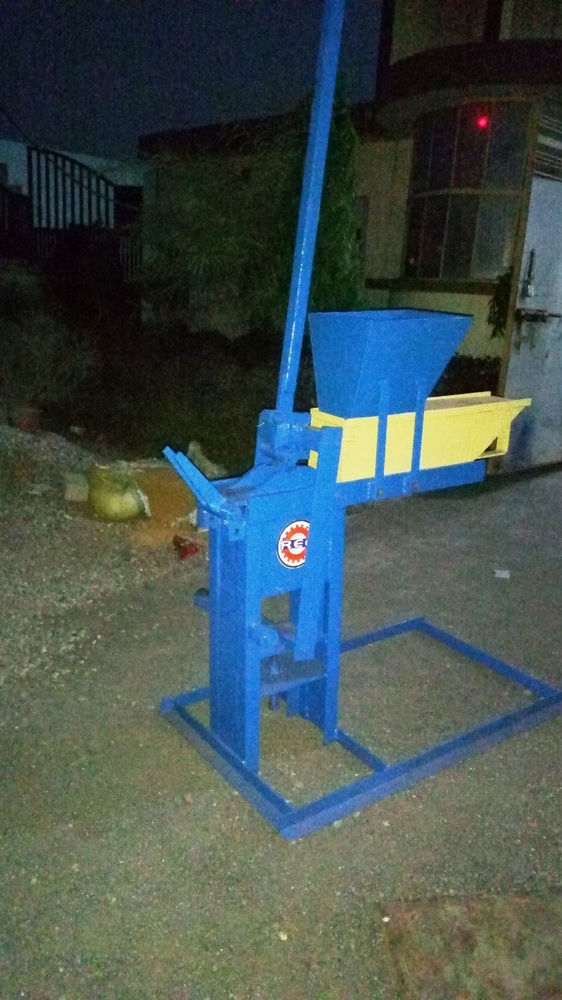 Earth Block Making Machine