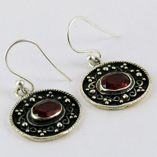 A Perfect Way !! Garnet 925 Sterling Silver Earring