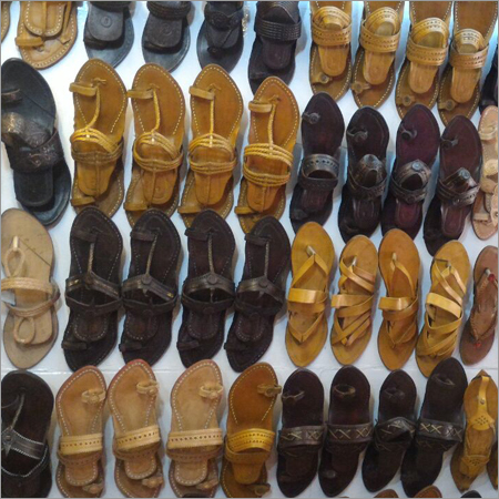 Women Kolhapuri Chappals