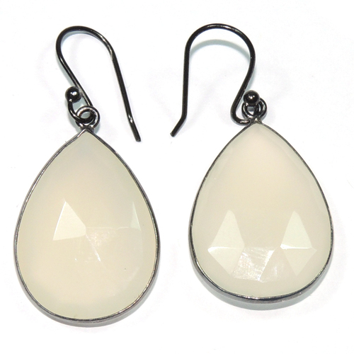 White Chalcedony Pear 925 Sterling Sliver Earring