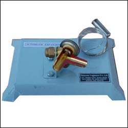 cut section model of automatic expansion valve