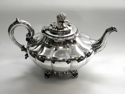 Dubblin Teapot