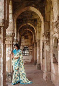 Georgettes Off White Saree