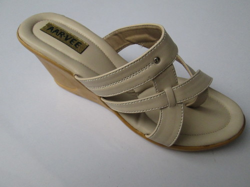 AV 1601 - Leather, Size 6-12, Cream Color | Flat Heel Design, Durable Upper Material