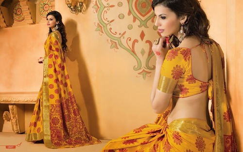 Golden Kanchipuram Flower Print Silk Sarees