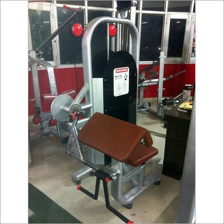 Preacher Curl Machine