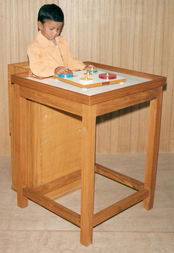 STAND-IN-TABLE (One Place)