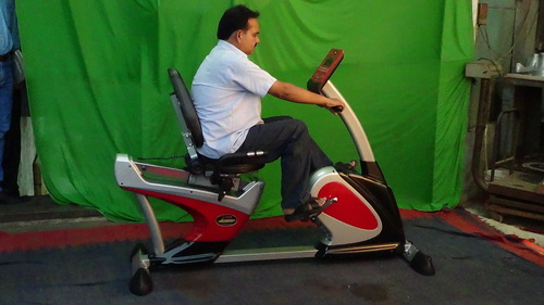 Cycle Ergociser, Semti-recumbent Bike: