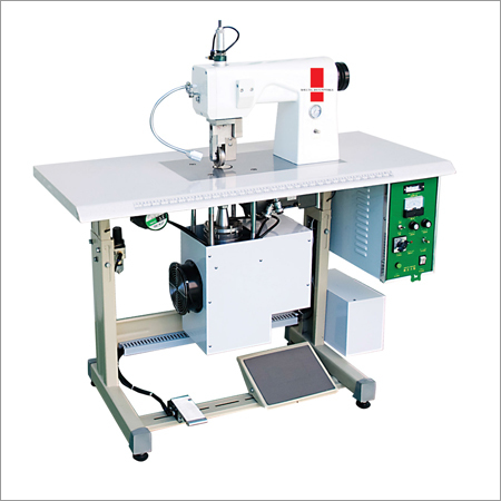 White Ultrasonic Seamless Underwear Edge Cutting Machine