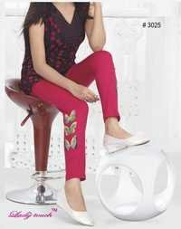 Embroidery Lace Leggings