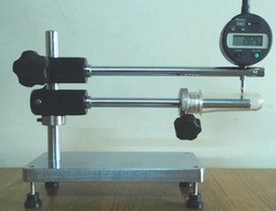 Digital Eccentricity/Thickness Tester