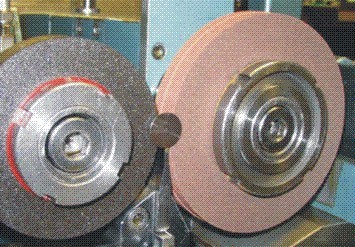 Centre-Less Grinder - Accuracy: High Precision %