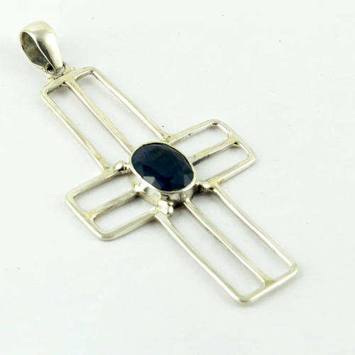Untreated !! Blue Sapphire 925 Sterling Silver Pendant